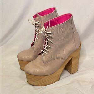 Deandri Women's Beige Platform Ankle Boots 7.5 Wood Heel